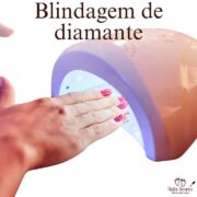 Blindagem de diamante para unhas mais fortes e protegidas.
